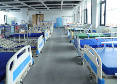 स्टील पाउडर लेपित चिकित्सा समायोज्य बिस्तर, मोबाइल ड्राइव अस्पताल के बिस्तर मैनुअल